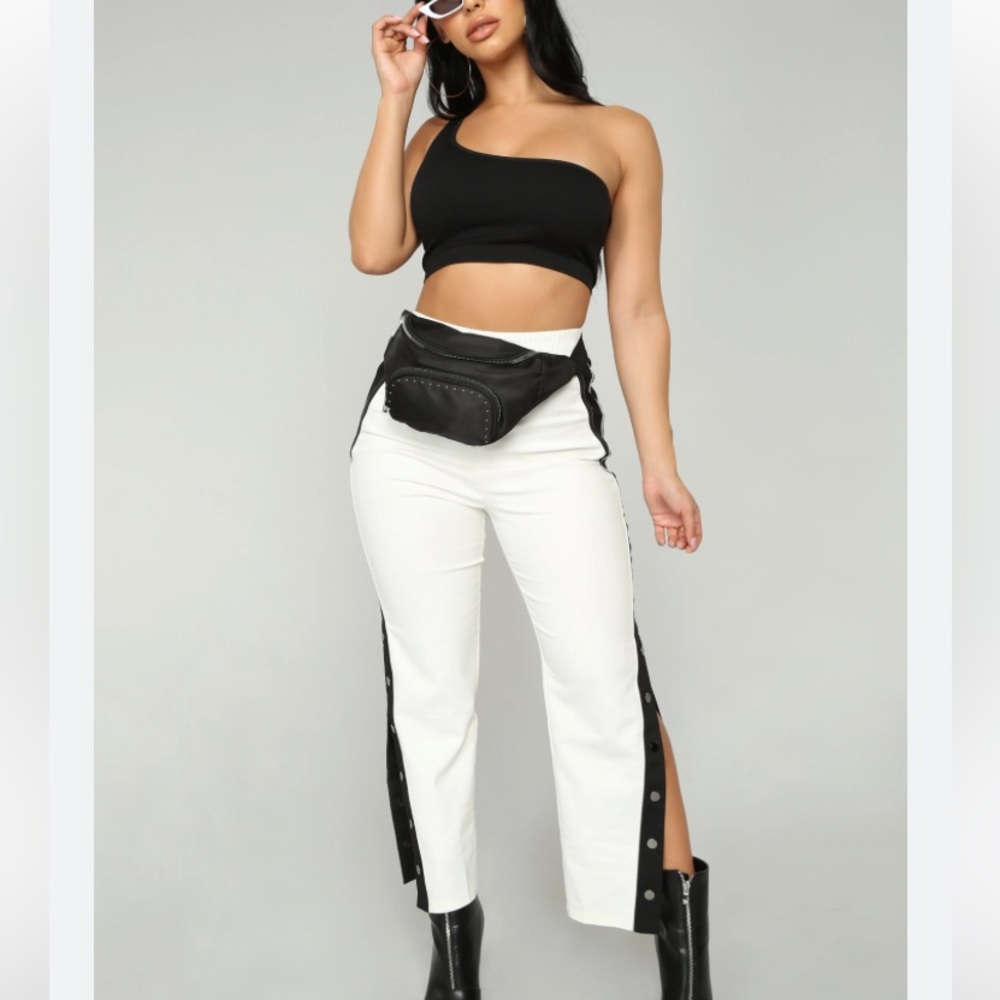 NWT Fashion Nova Ginger Snap Pants Size Medium